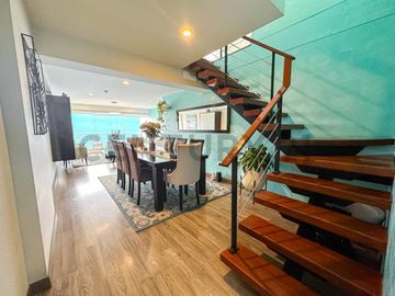 VENTA DE DEPARTAMENTO DUPLEX CON VISTA EXTERNA, EN MIRAFLORES