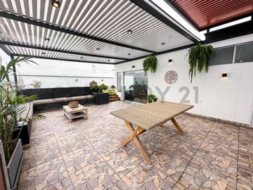 VENTA DE DEPARTAMENTO DUPLEX CON VISTA EXTERNA, EN MIRAFLORES