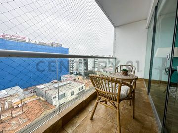 VENTA DE DEPARTAMENTO DUPLEX CON VISTA EXTERNA, EN MIRAFLORES