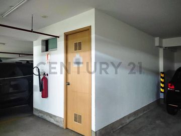 VENTA DE DEPARTAMENTO DUPLEX CON VISTA EXTERNA, EN MIRAFLORES