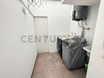 VENTA DE DEPARTAMENTO DUPLEX CON VISTA EXTERNA, EN MIRAFLORES