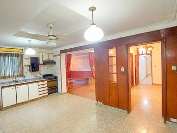 Casa en  Balcarce al 3600