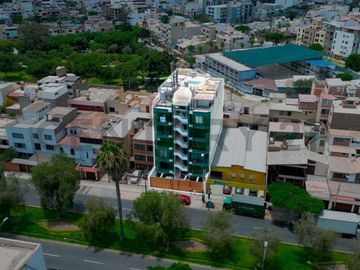 En venta Dúplex con terraza en San Borja.