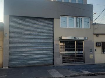 Depósito en Venta de 680m2 cub en Ramos Mejia