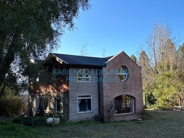 Venta casa 5 dormitorios con hermoso entorno Altos de Chapelco - San Martin De Los Andes