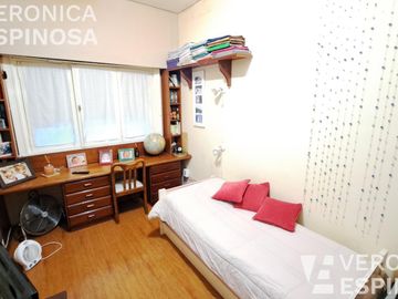 CASA VENTA - HAEDO SUR- CUATRO AMBIENTES - COCHERA - PATIO