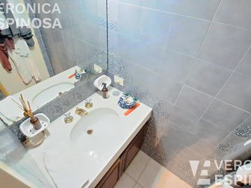 CASA VENTA - HAEDO SUR- CUATRO AMBIENTES - COCHERA - PATIO