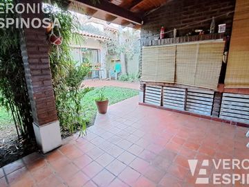 CASA VENTA - HAEDO SUR- CUATRO AMBIENTES - COCHERA - PATIO