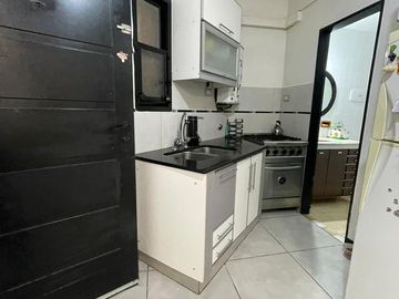 PH en venta de 2 ambientes con patio - Wilde