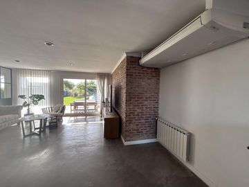VENTA DE CASA EN DOS PLANTAS AREA 2 AL GOLF