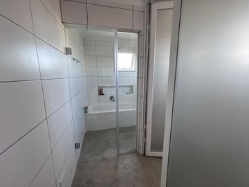 VENTA DE CASA EN DOS PLANTAS AREA 2 AL GOLF