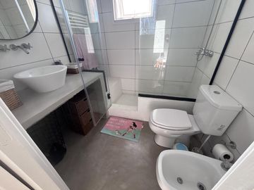 VENTA DE CASA EN DOS PLANTAS AREA 2 AL GOLF