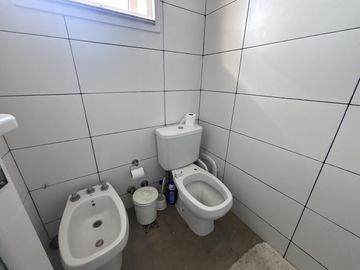VENTA DE CASA EN DOS PLANTAS AREA 2 AL GOLF