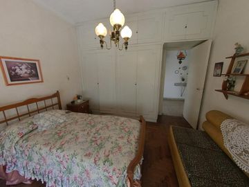 Chalet en Banfield. RE TASADA, NUEVO VALOR. VENTA DIRECTA