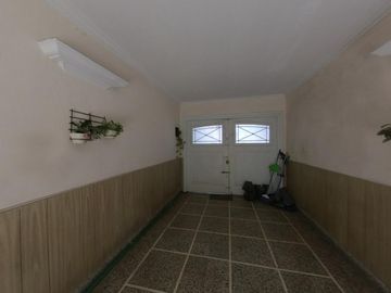 Chalet en Banfield. RE TASADA, NUEVO VALOR. VENTA DIRECTA