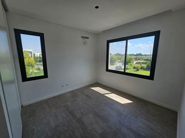 Casa 3 Dormitorios - Los Castaños Nordelta