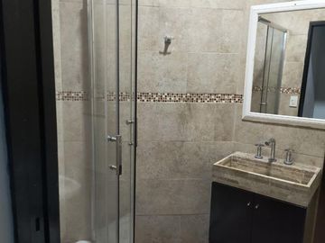 Venta de Casa de 5 Ambientes -  Villa Santos Tesei