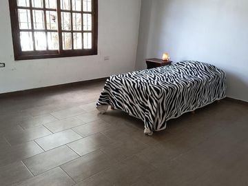 Venta de Casa de 5 Ambientes -  Villa Santos Tesei
