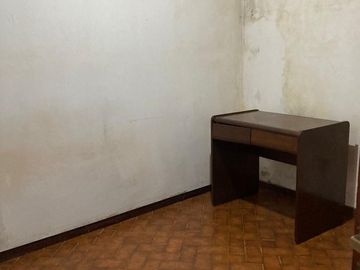 Casa en venta - 4 Dormitorios 2 Baños - Local - 152Mts2 - Quilmes