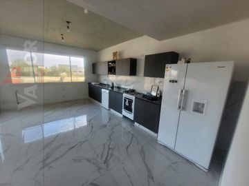 Excelente casa de 5 ambientes a estrenar