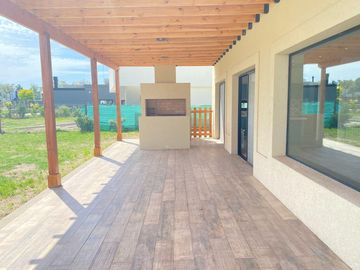 Casa en venta - 5 dorm - en Barrio San Pablo, Pilar