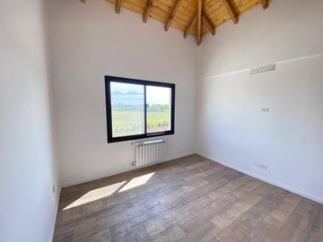 Casa en venta - 5 dorm - en Barrio San Pablo, Pilar