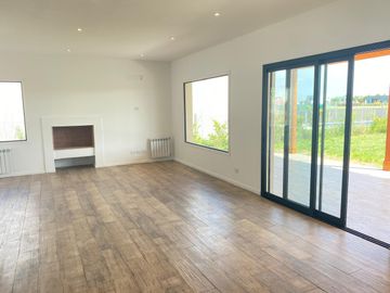 Casa en venta - 5 dorm - en Barrio San Pablo, Pilar