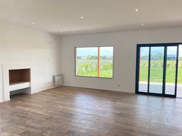 Casa en venta - 5 dorm - en Barrio San Pablo, Pilar