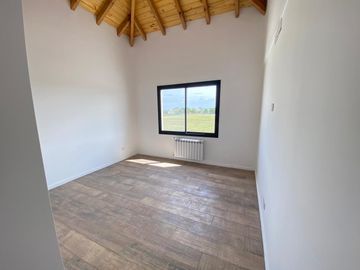 Casa en venta - 5 dorm - en Barrio San Pablo, Pilar