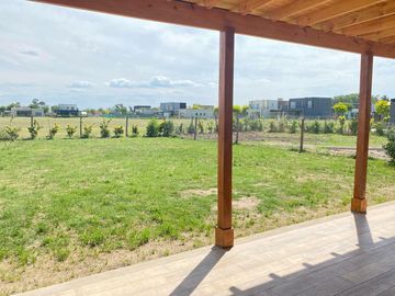 Casa en venta - 5 dorm - en Barrio San Pablo, Pilar