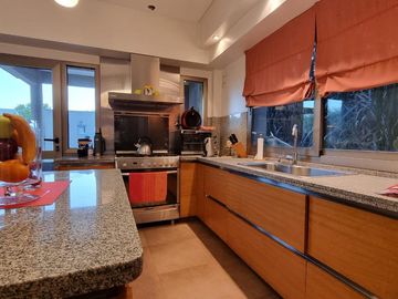 Casa  venta San Isidro Labrador, Villanueva, Tigre, dos plantas, lote interno