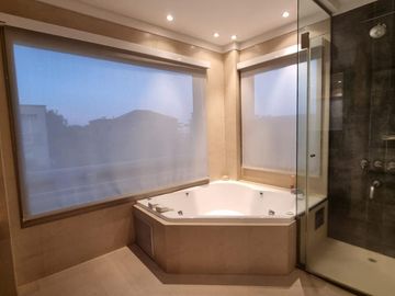 Casa  venta San Isidro Labrador, Villanueva, Tigre, dos plantas, lote interno