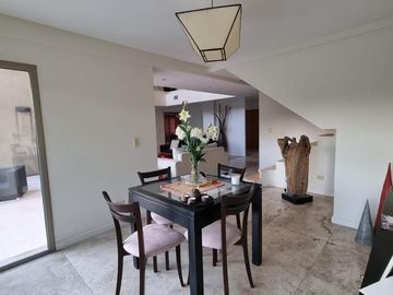 Casa  venta San Isidro Labrador, Villanueva, Tigre, dos plantas, lote interno