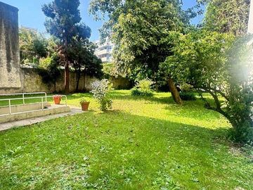 Venta de 2 Ambientes en Torre con Balcón y Cochera en Caballito