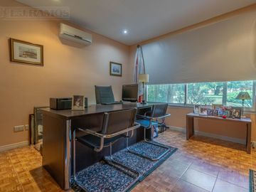 Impresionante casa en Barrio Septiembre - Km 47 - Escobar - MB