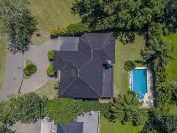 Impresionante casa en Barrio Septiembre - Km 47 - Escobar - MB