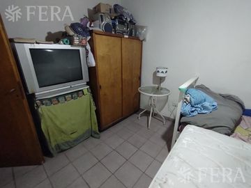 Venta casa de 8 ambientes con patio en Wilde