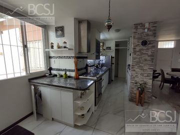 Casa en venta en Capital Bª Los Paraisos