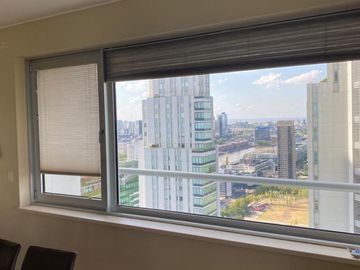 Departamento en  venta Torres Le Parc Puerto Madero - piso alto vista al río - dos cocheras fijas - seguridad 24 hs