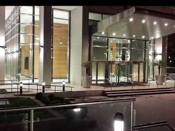 Departamento en  venta Torres Le Parc Puerto Madero - piso alto vista al río - dos cocheras fijas - seguridad 24 hs