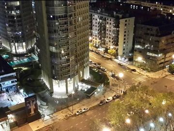 Departamento en  venta Torres Le Parc Puerto Madero - piso alto vista al río - dos cocheras fijas - seguridad 24 hs
