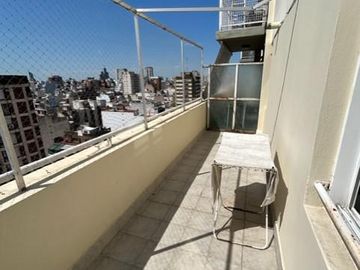 2 amb. con cochera, balcón y amenities