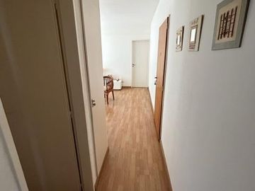 2 amb. con cochera, balcón y amenities