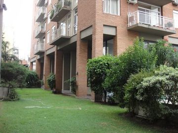 2 amb. con cochera, balcón y amenities