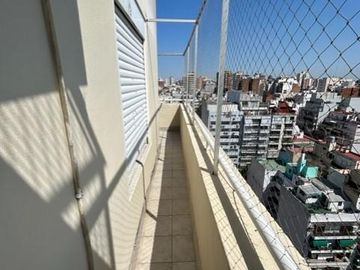 2 amb. con cochera, balcón y amenities