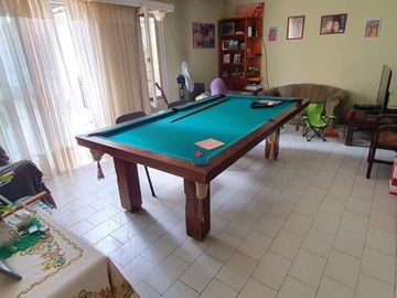 Casa con excelente ubicación (Bernal Centro)