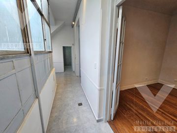 PALERMO: PH refaccionado a nuevo. Balcon y terraza propia. Sin expensas