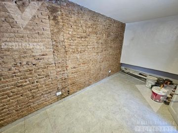PALERMO: PH refaccionado a nuevo. Balcon y terraza propia. Sin expensas