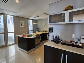 Departamento  de 3 Ambientes con 2 cocheras - Mulieris Puerto Madero