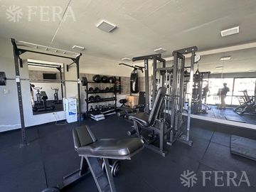 Venta de departamento de 2 ambientes con cochera en Barracas